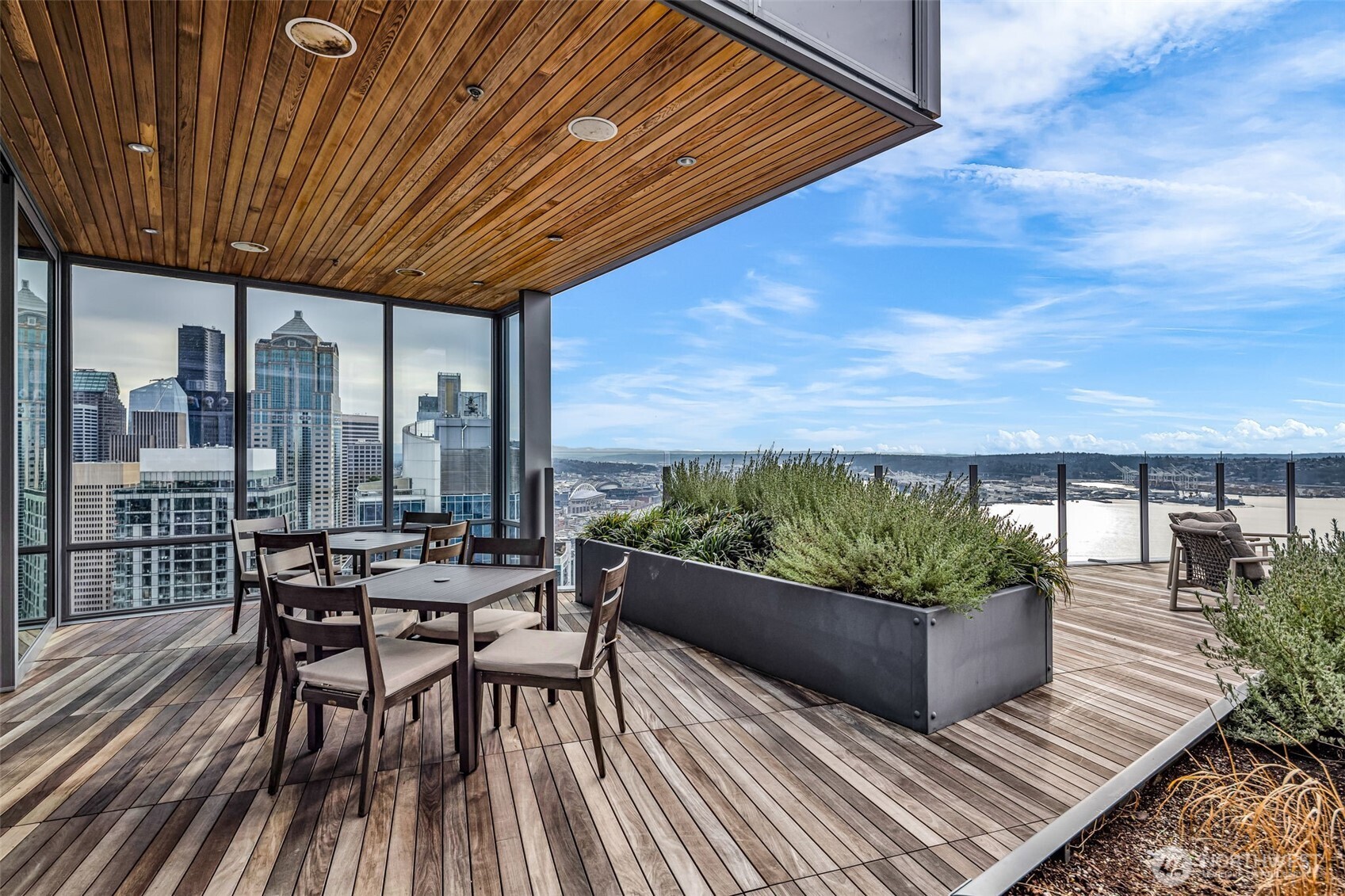 121 Stewart Street Unit: 1003