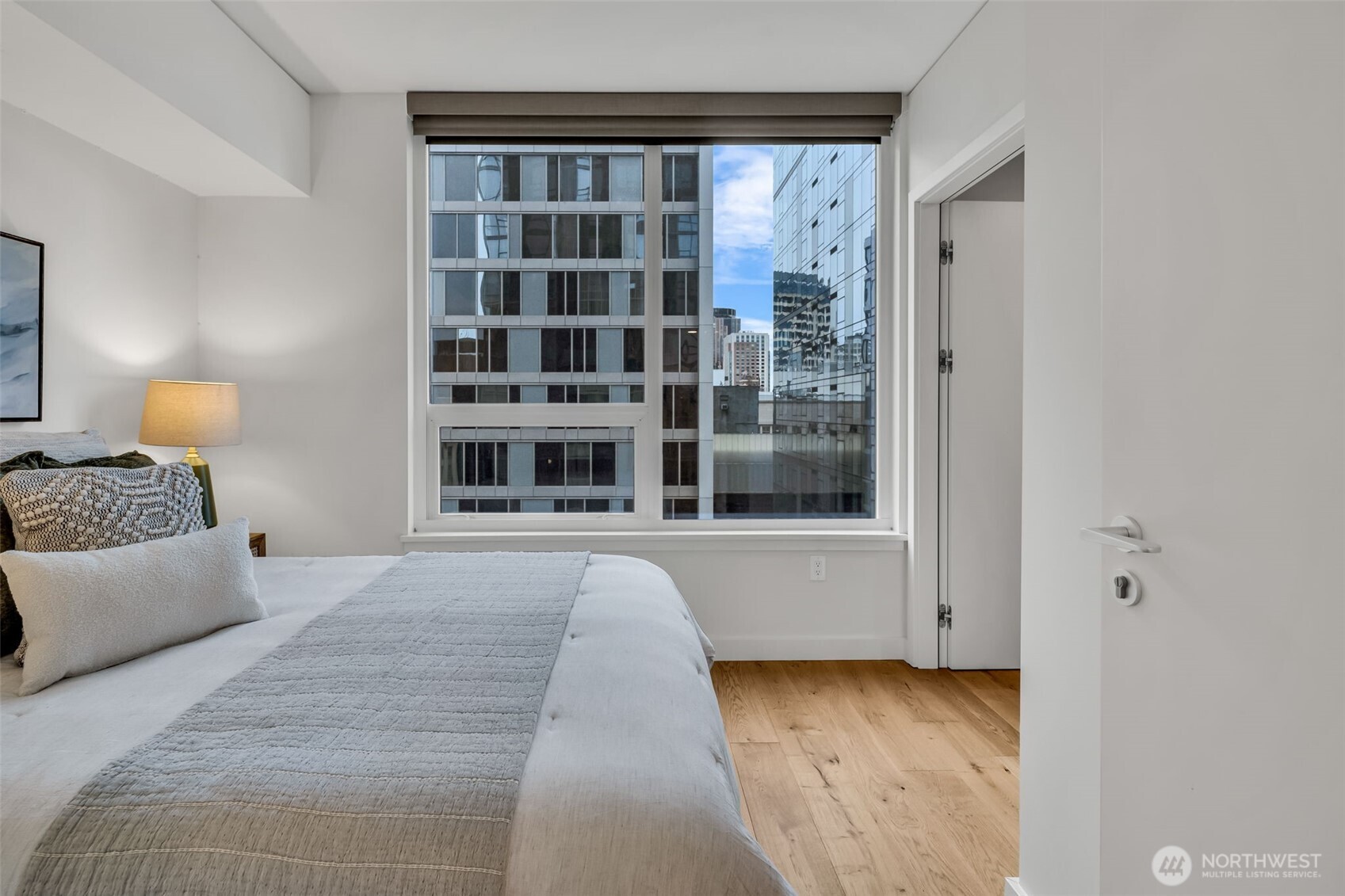 121 Stewart Street Unit: 1003