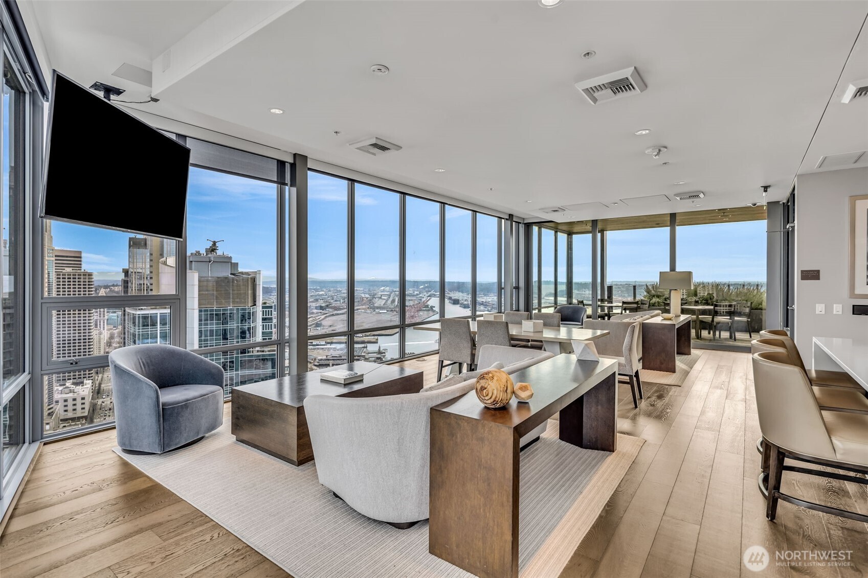 121 Stewart Street Unit: 1003
