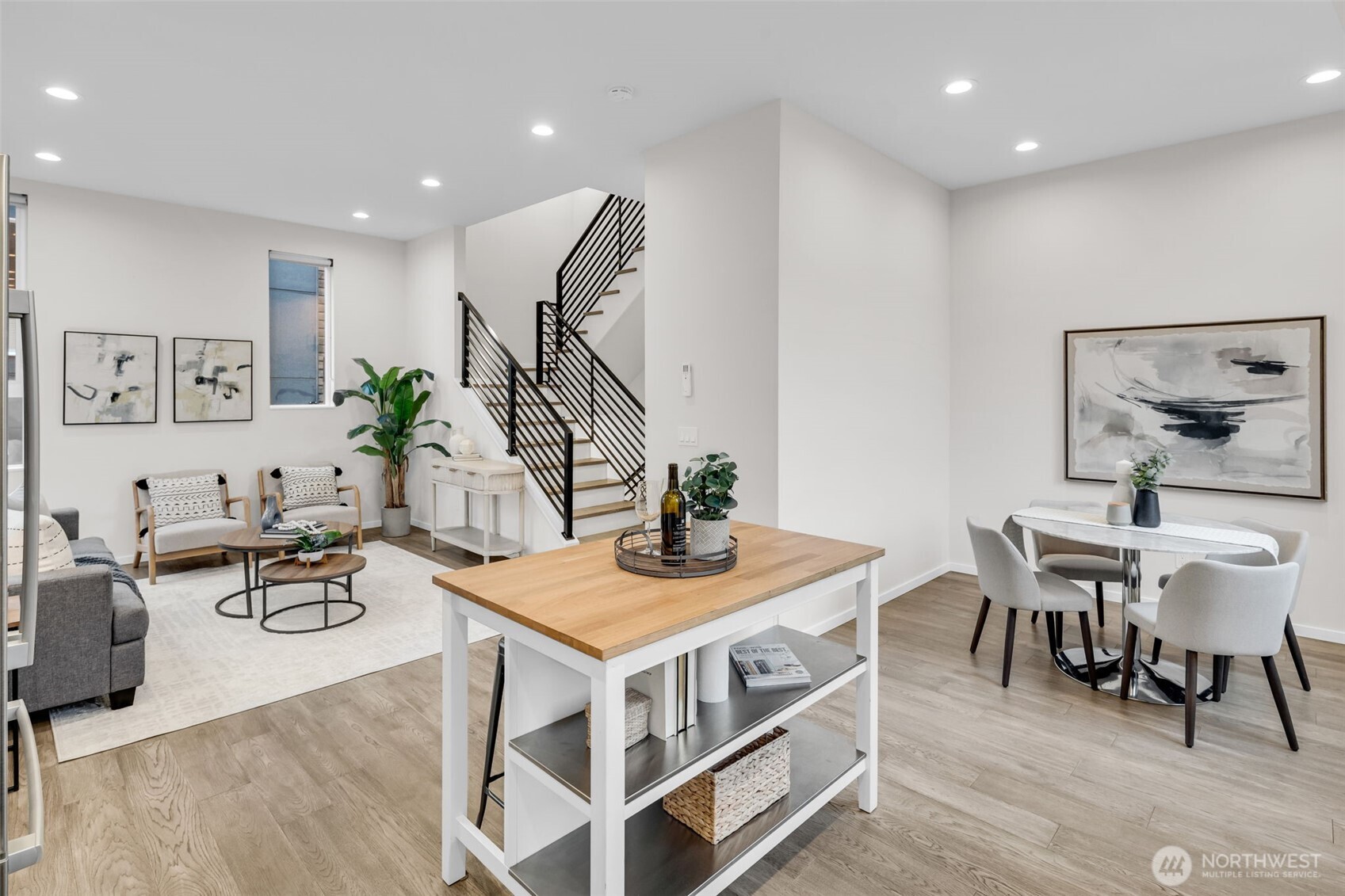 9732 Woodlawn Avenue N Unit: A