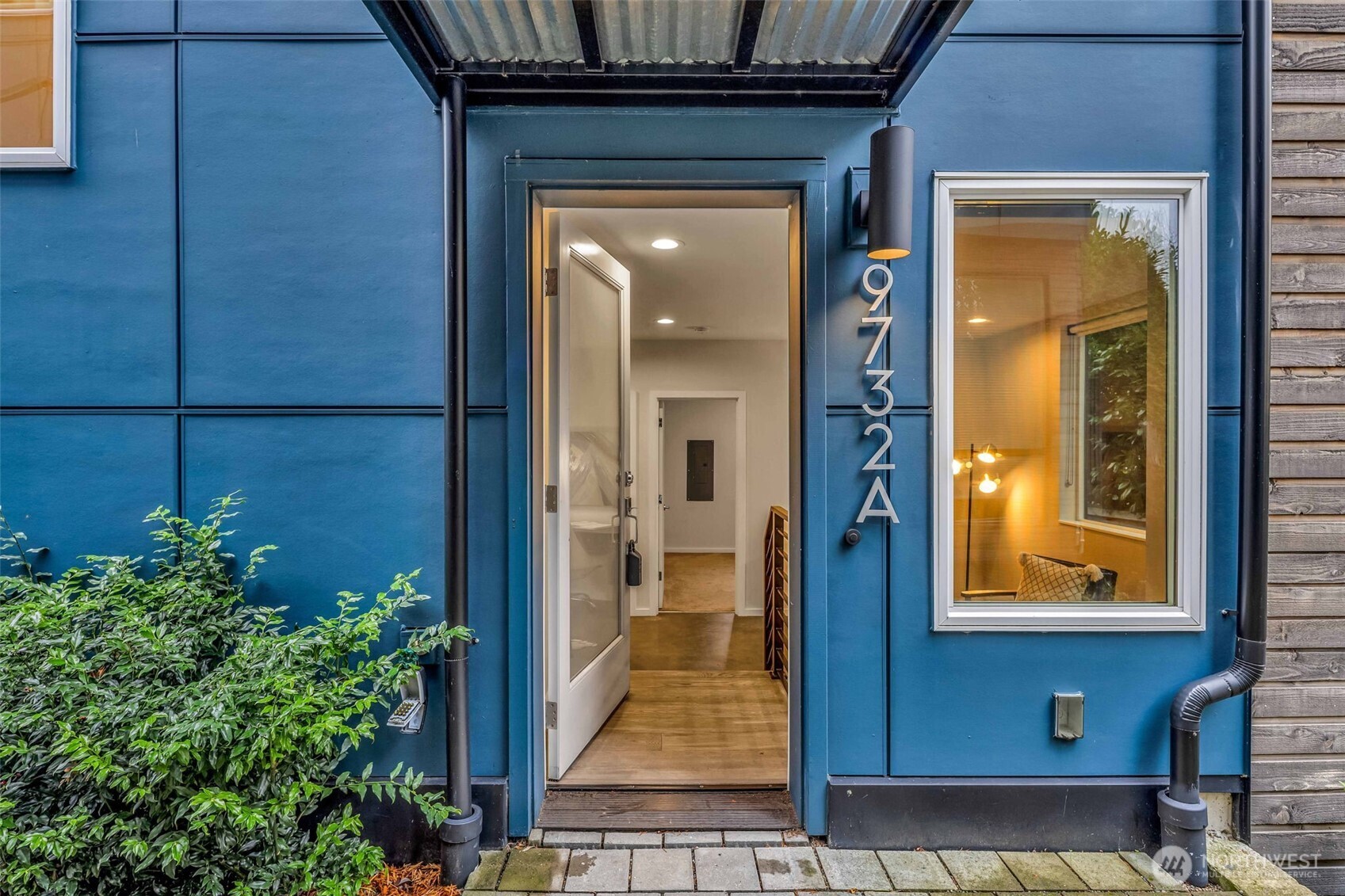 9732 Woodlawn Avenue N Unit: A