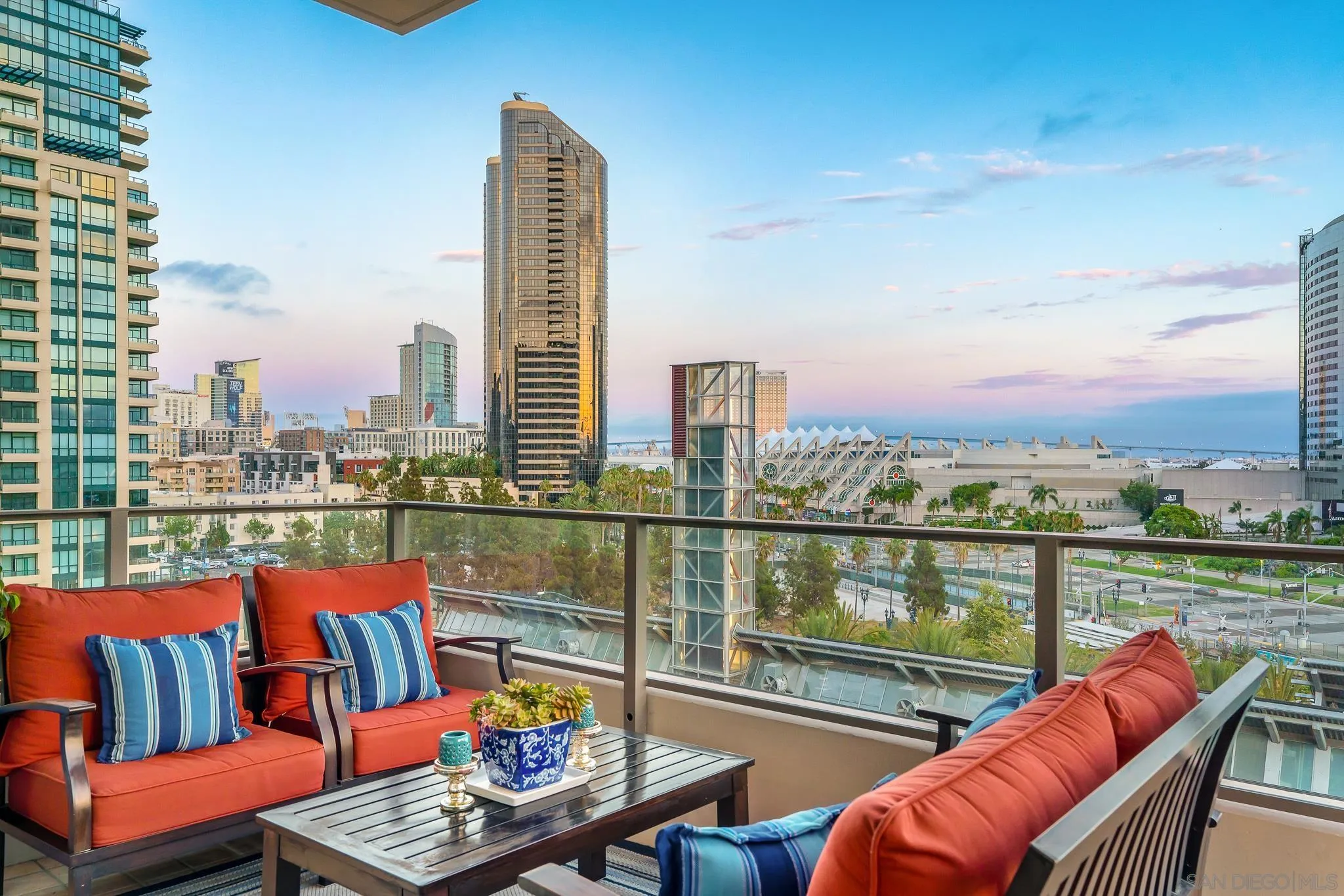 550 Front St. Unit 608