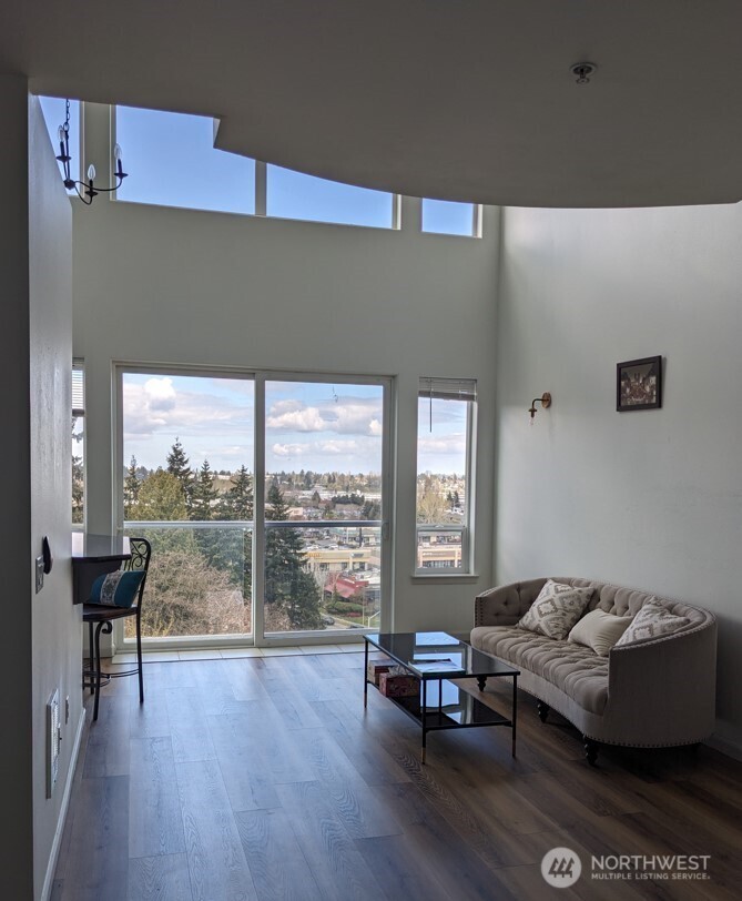 2424 S 41st Street Unit: B526