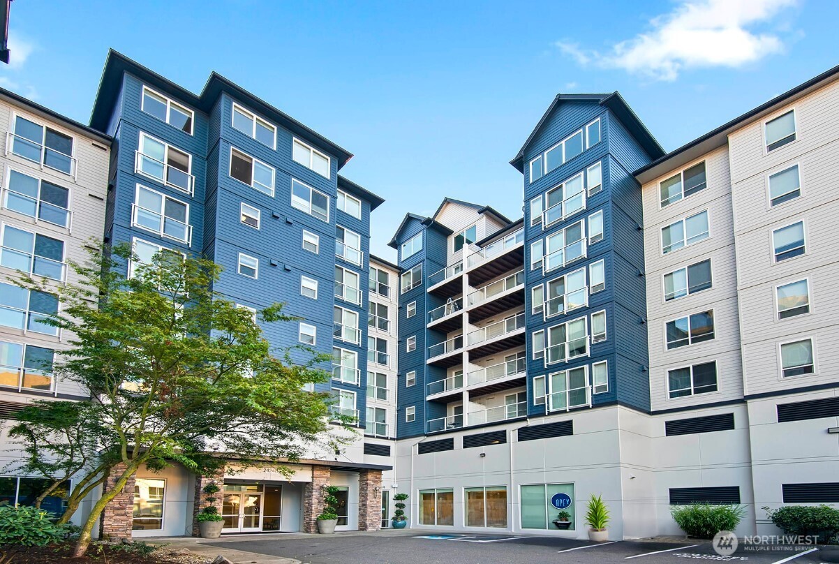 2424 S 41st Street Unit: B526
