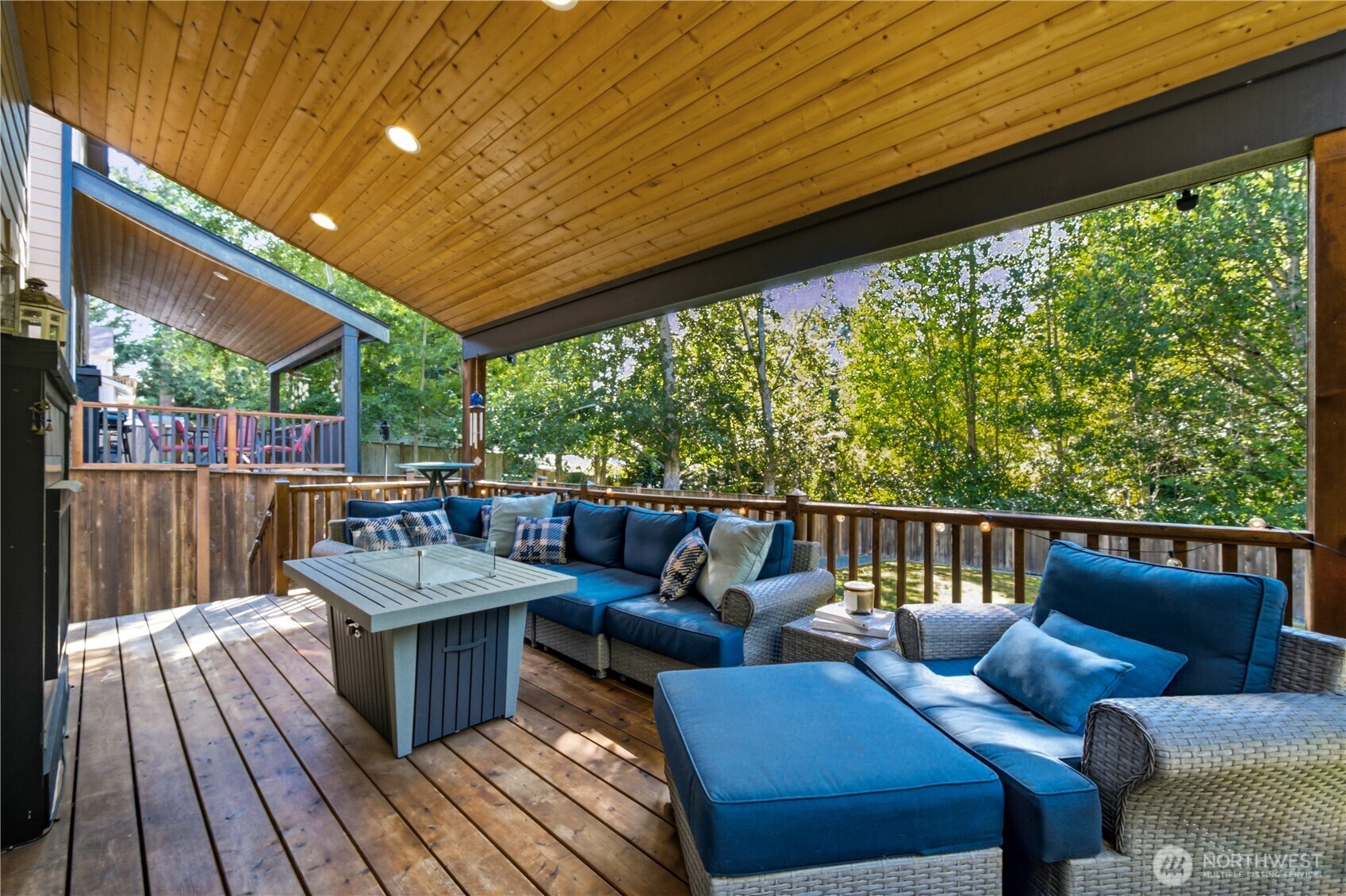 4404 Forest Drive