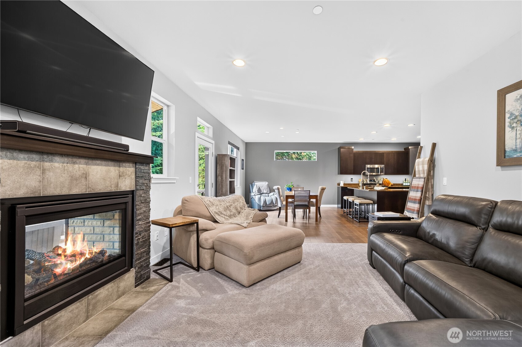 4404 Forest Drive