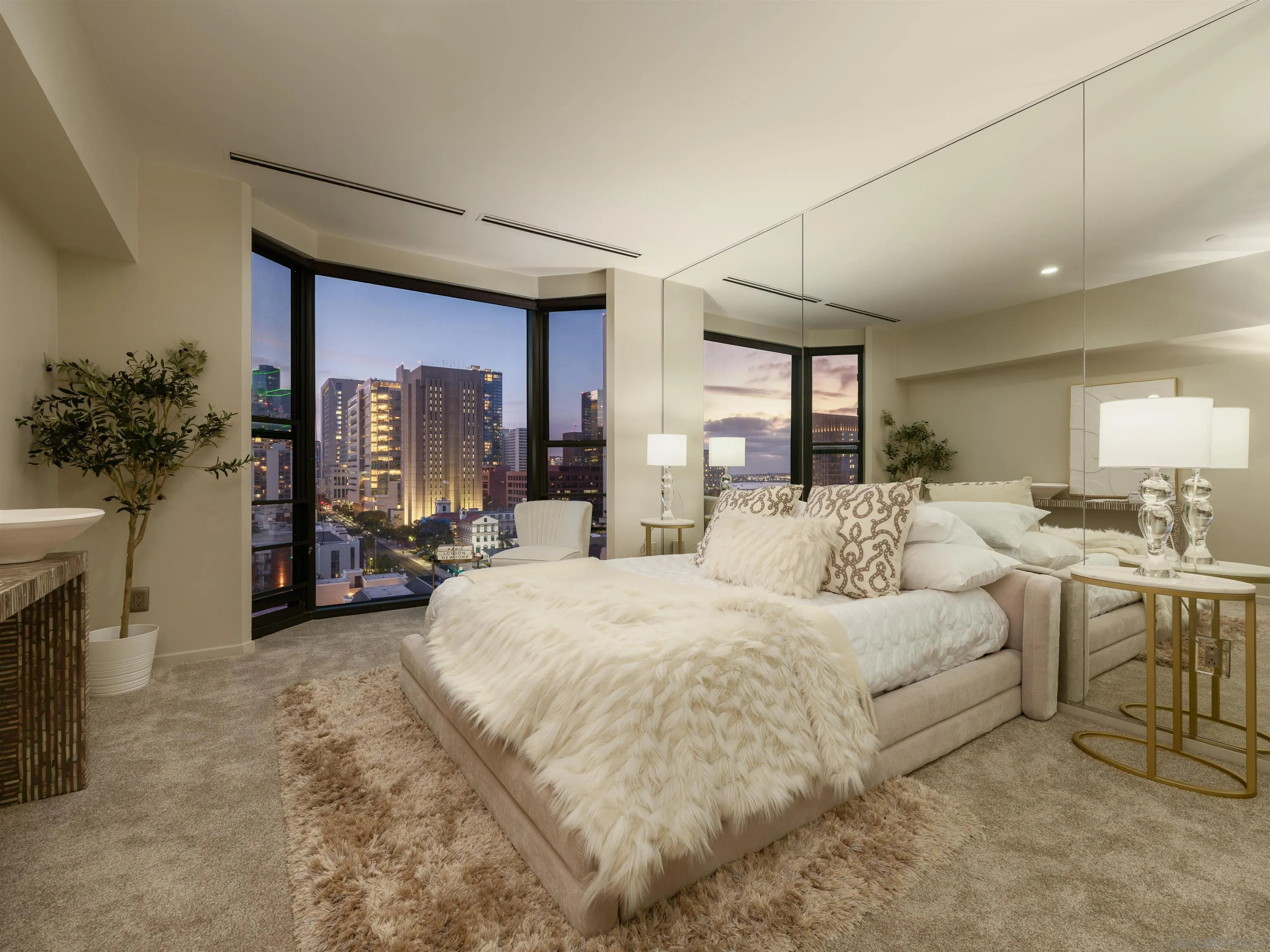 500 W Harbor Dr Unit 1303