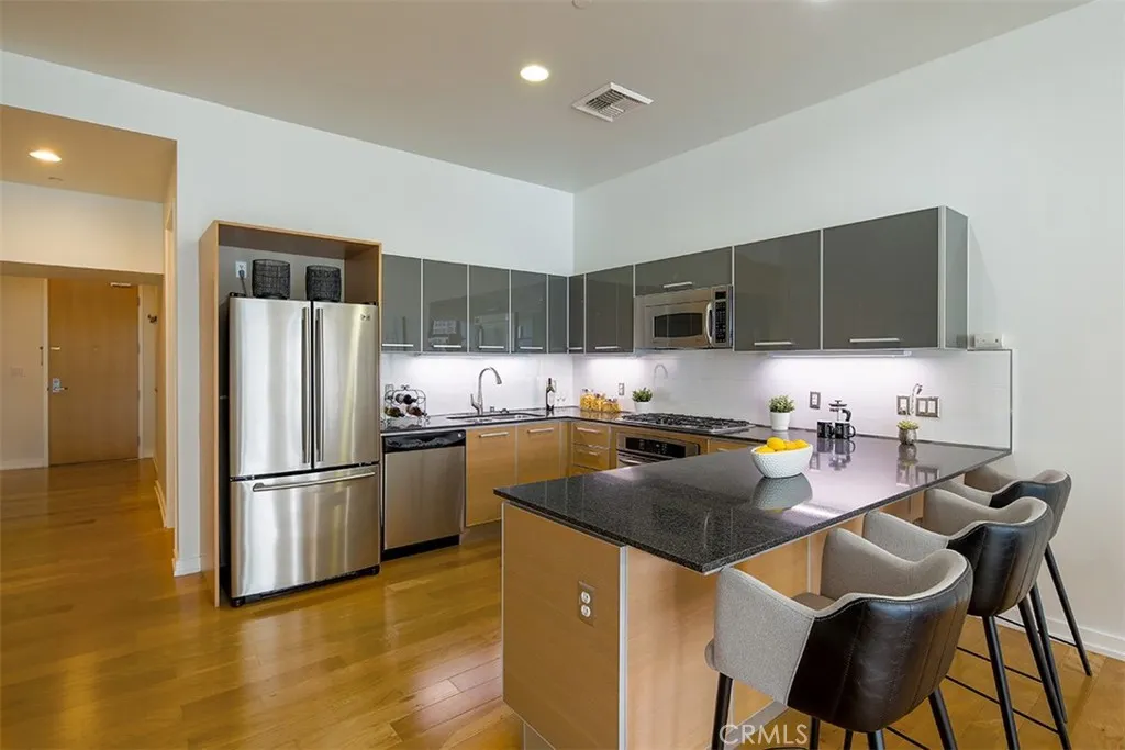 801 S Grand Avenue Unit 1604