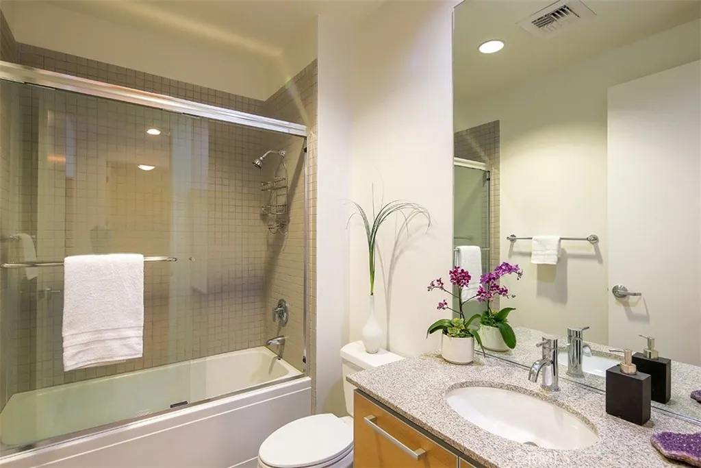801 S Grand Avenue Unit 1604