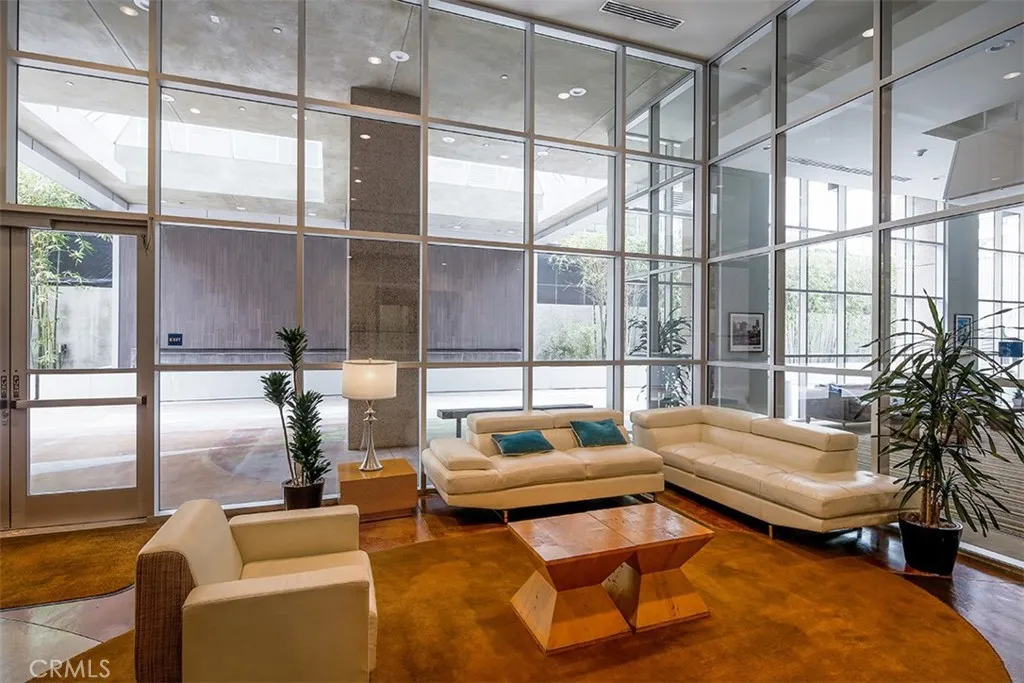 801 S Grand Avenue Unit 1604