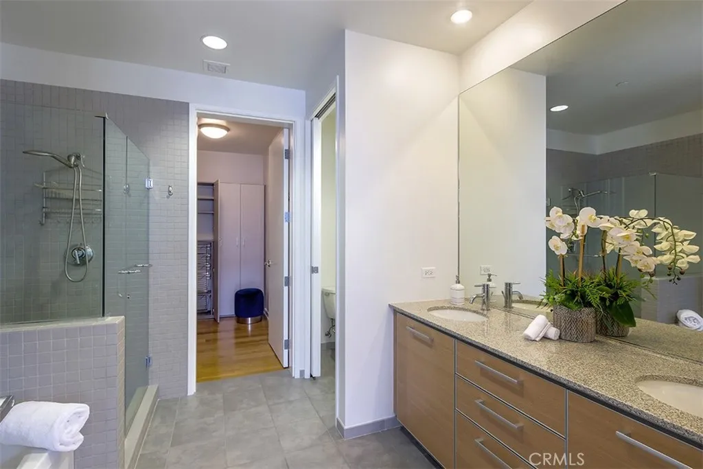 801 S Grand Avenue Unit 1604