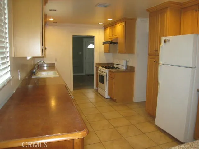 6137 Camellia Avenue