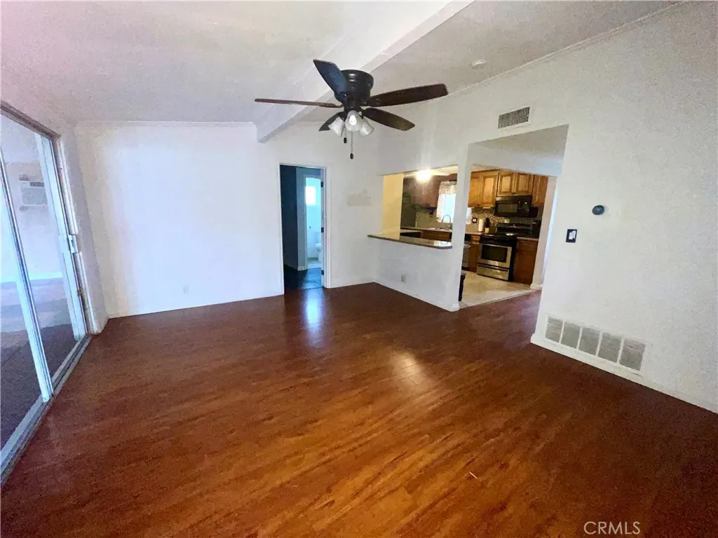 17141 E Tudor