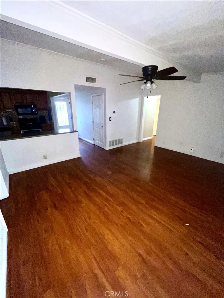 17141 E Tudor