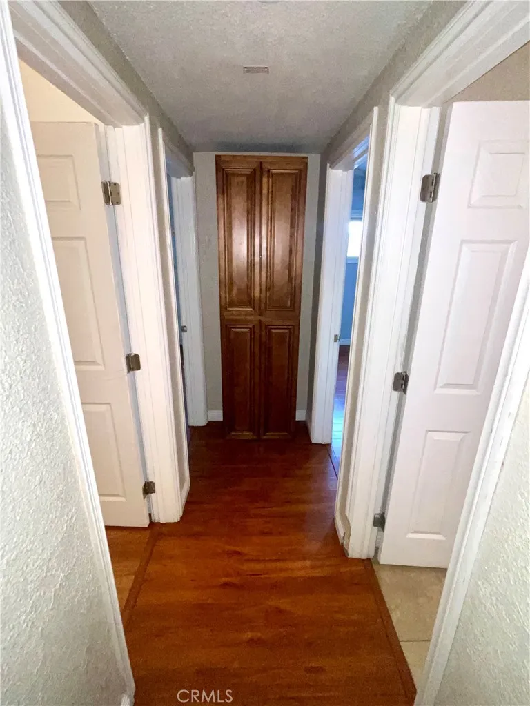 17141 E Tudor
