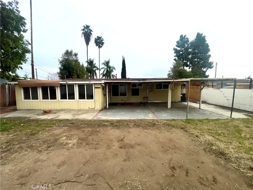 17141 E Tudor