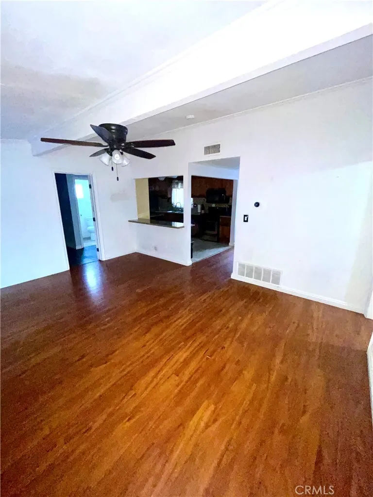 17141 E Tudor