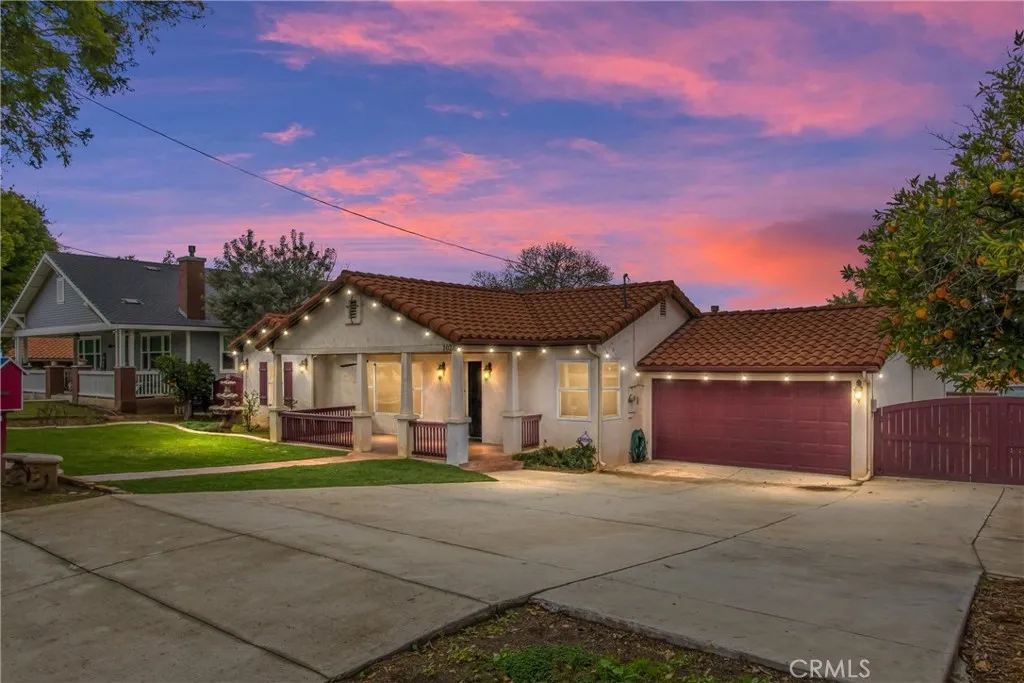1026 Walnut Avenue