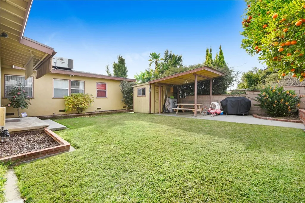 209 E Haltern Avenue