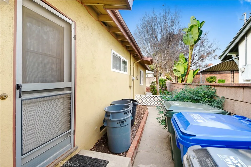 209 E Haltern Avenue
