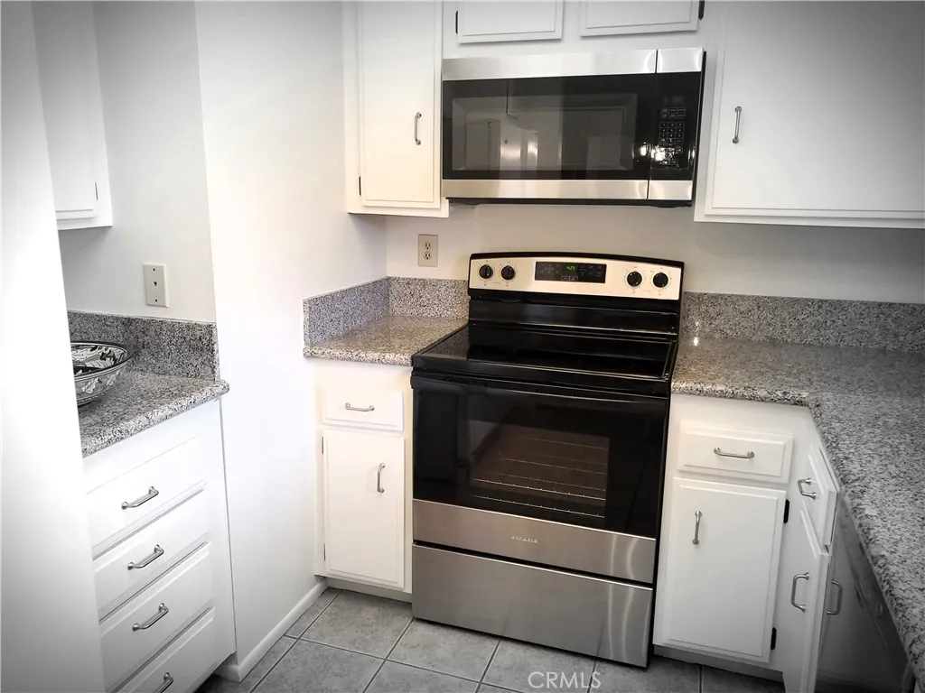 8788 Coral Springs Court Unit 5 (201e)