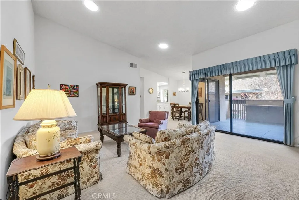 8788 Coral Springs Court Unit 5 (201e)