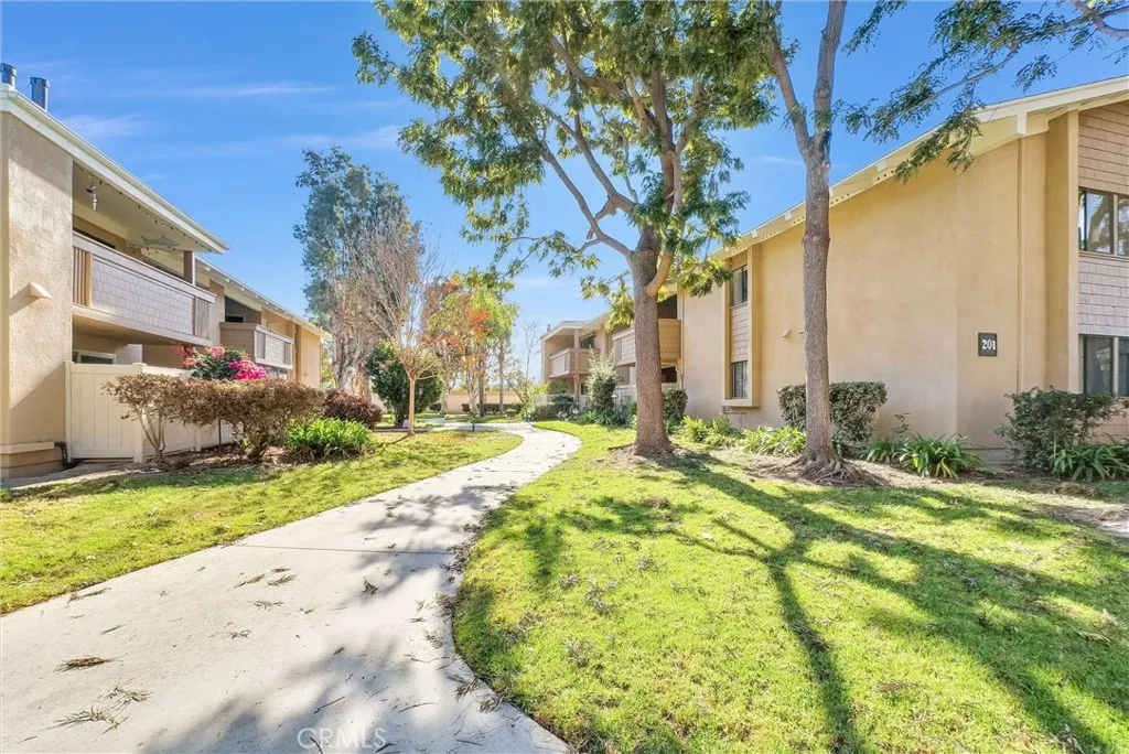 8788 Coral Springs Court Unit 5 (201e)