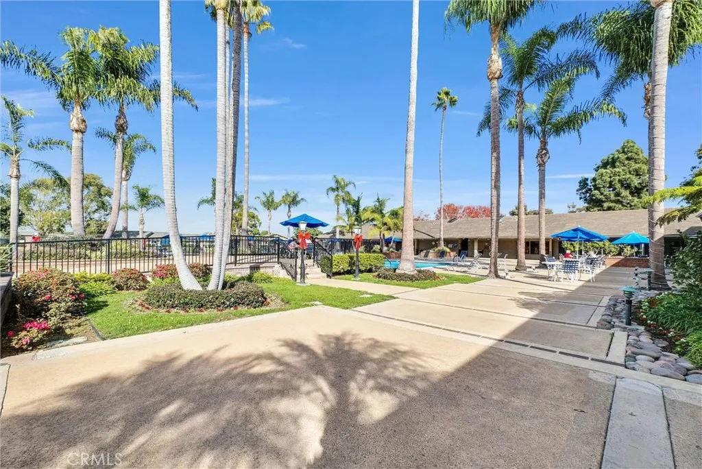 8788 Coral Springs Court Unit 5 (201e)