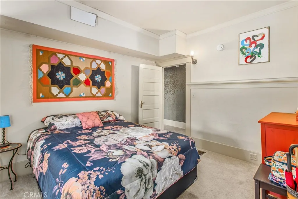 33 E Repplier Road