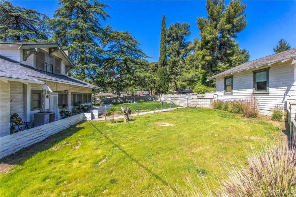 33 E Repplier Road