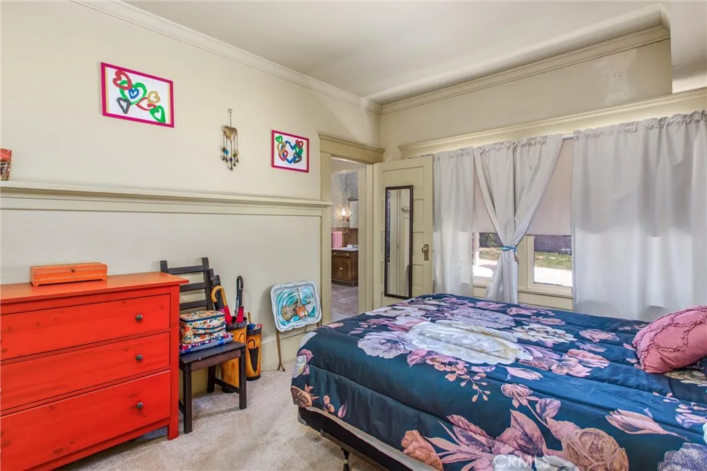 33 E Repplier Road