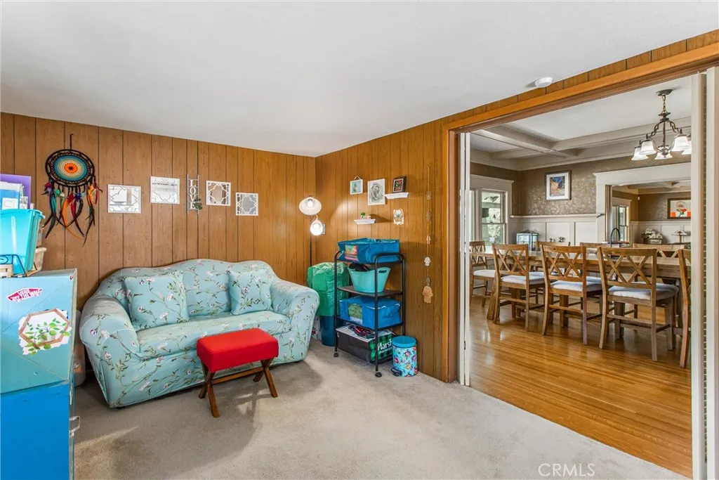 33 E Repplier Road