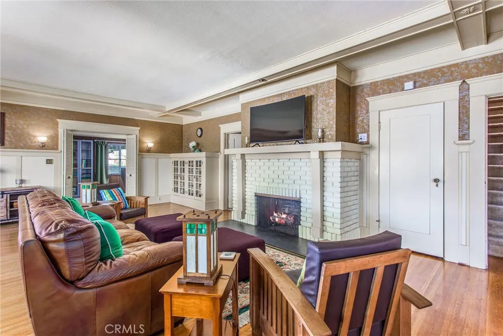 33 E Repplier Road