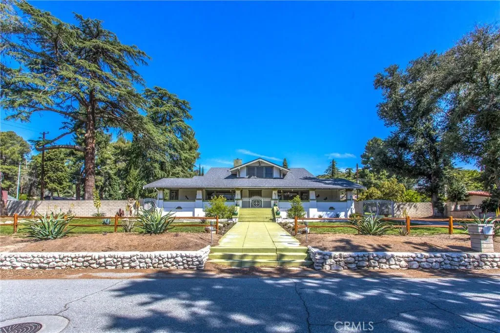 33 E Repplier Road