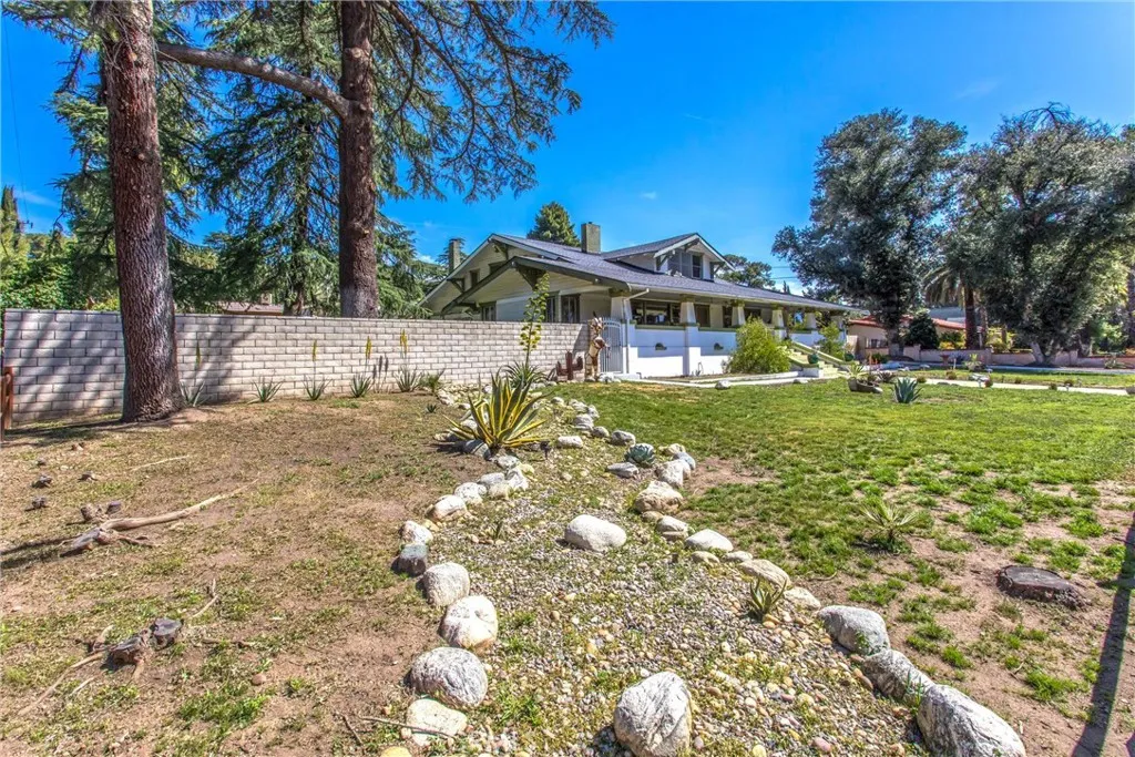 33 E Repplier Road