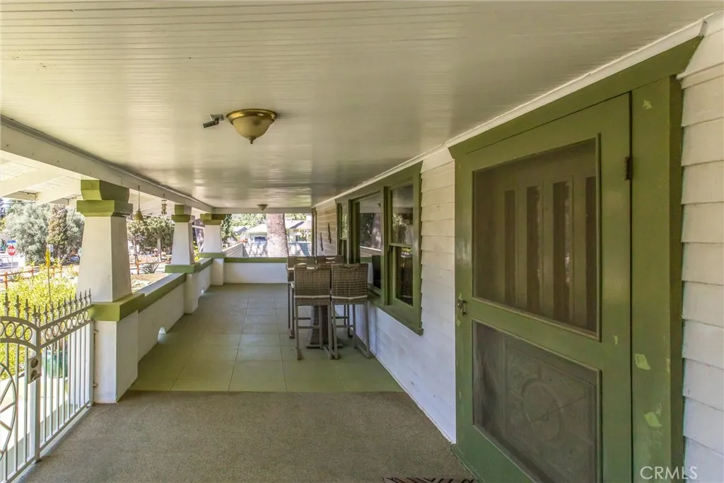 33 E Repplier Road