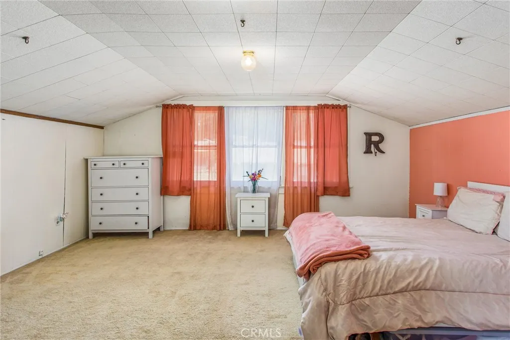 33 E Repplier Road