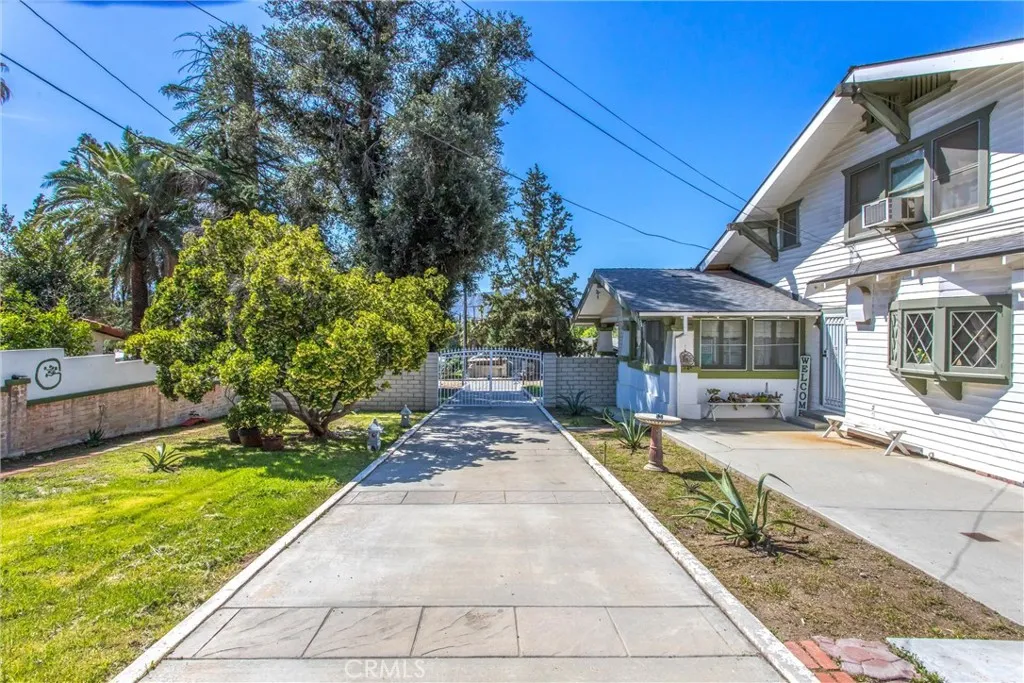 33 E Repplier Road