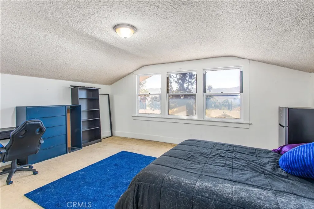 33 E Repplier Road