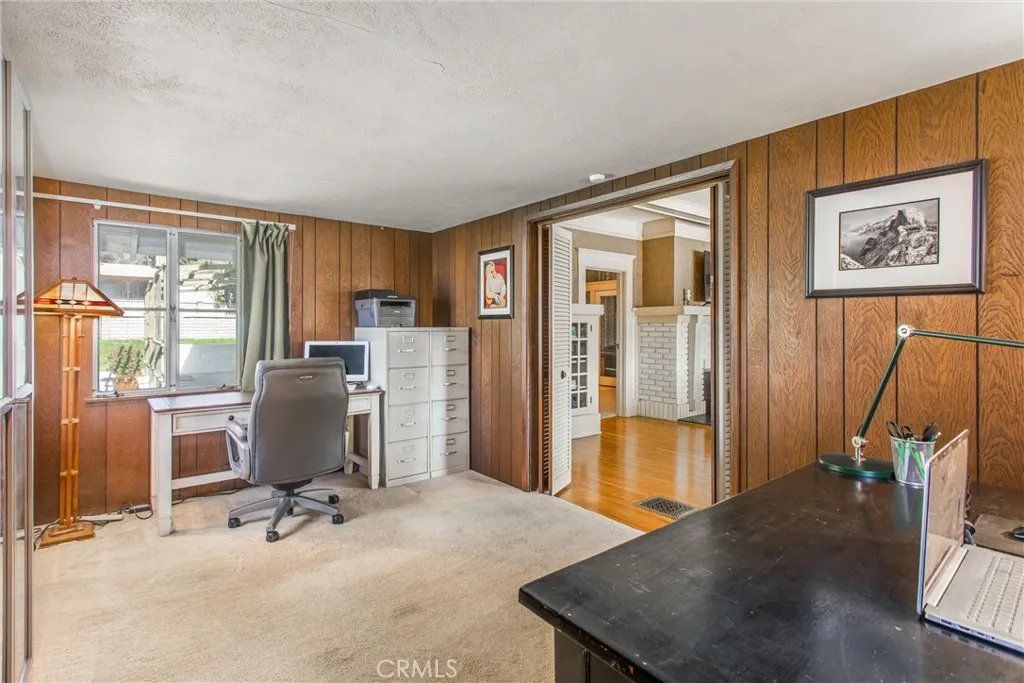 33 E Repplier Road