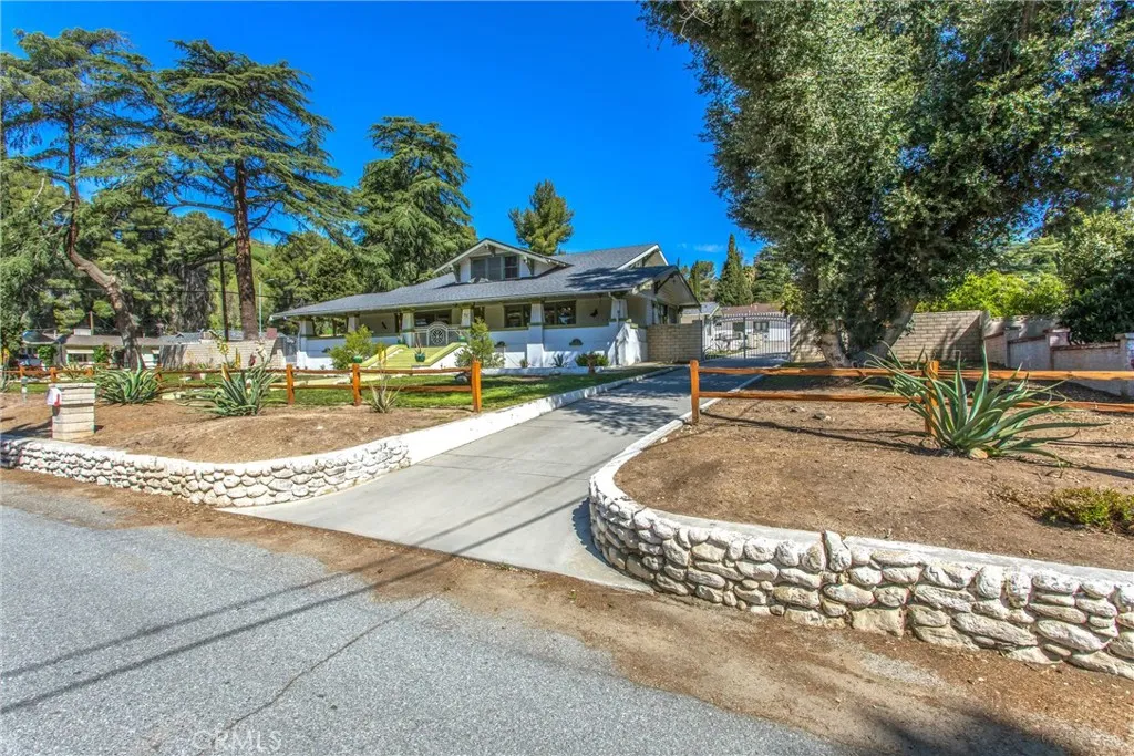 33 E Repplier Road
