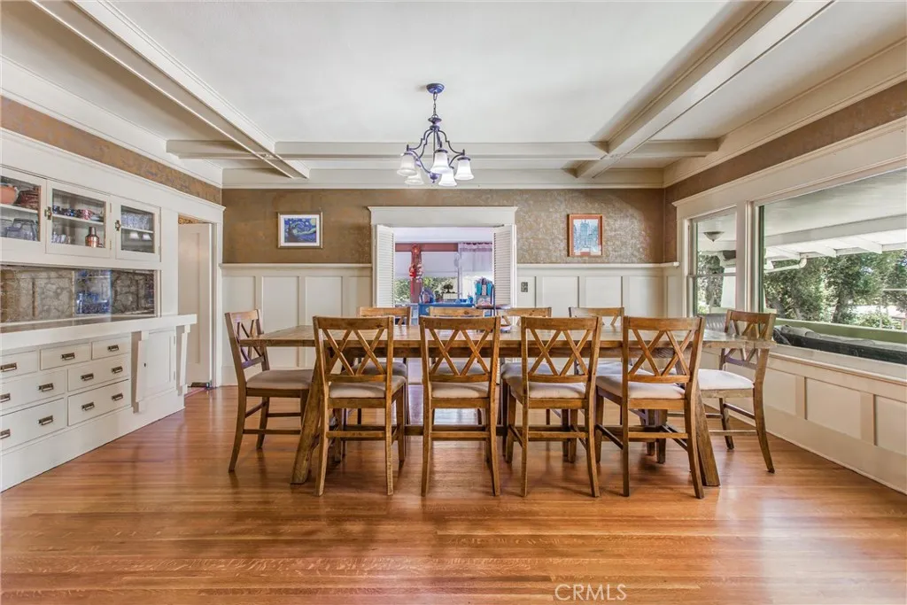 33 E Repplier Road