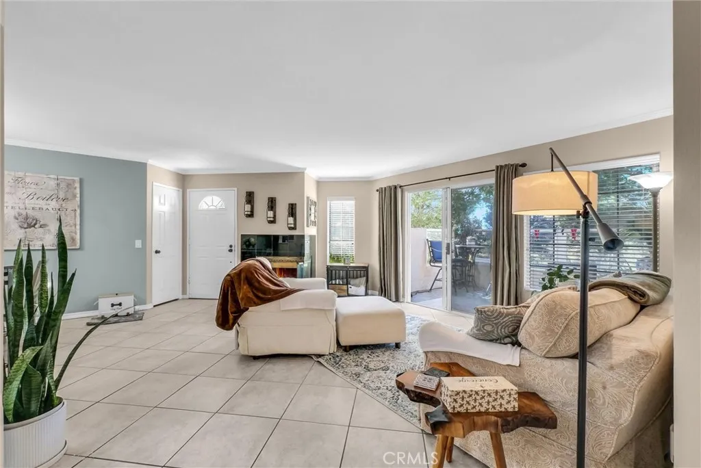 8011 E Sandstone