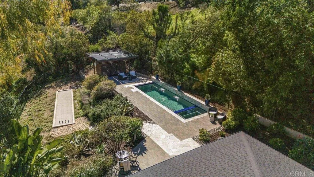 639 Valley Drive