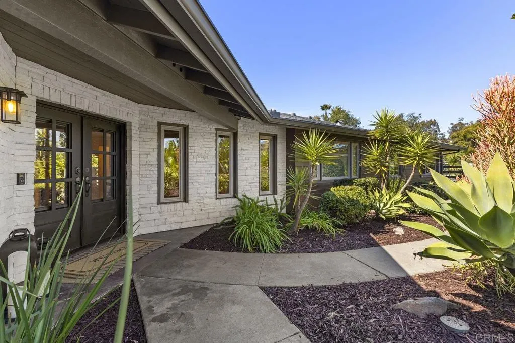 639 Valley Drive