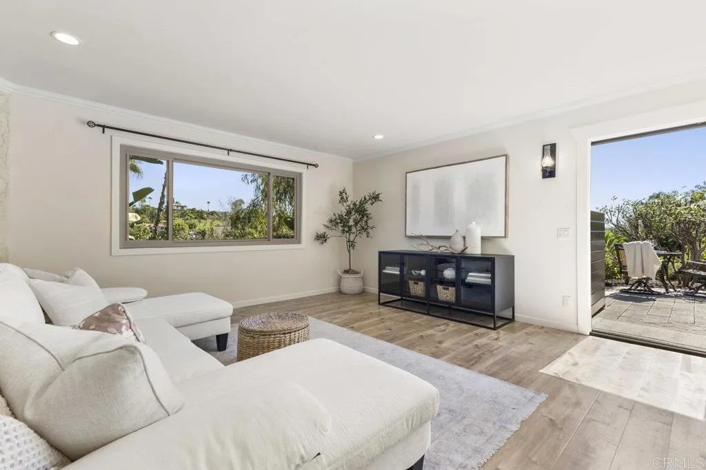 639 Valley Drive