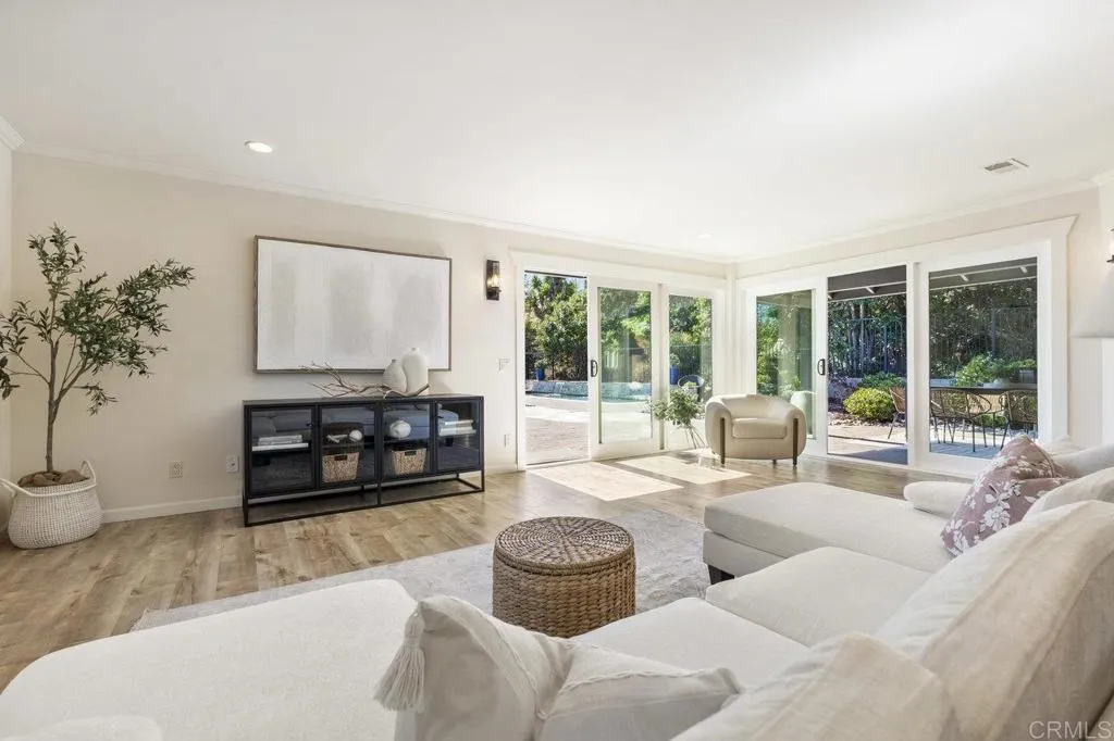 639 Valley Drive