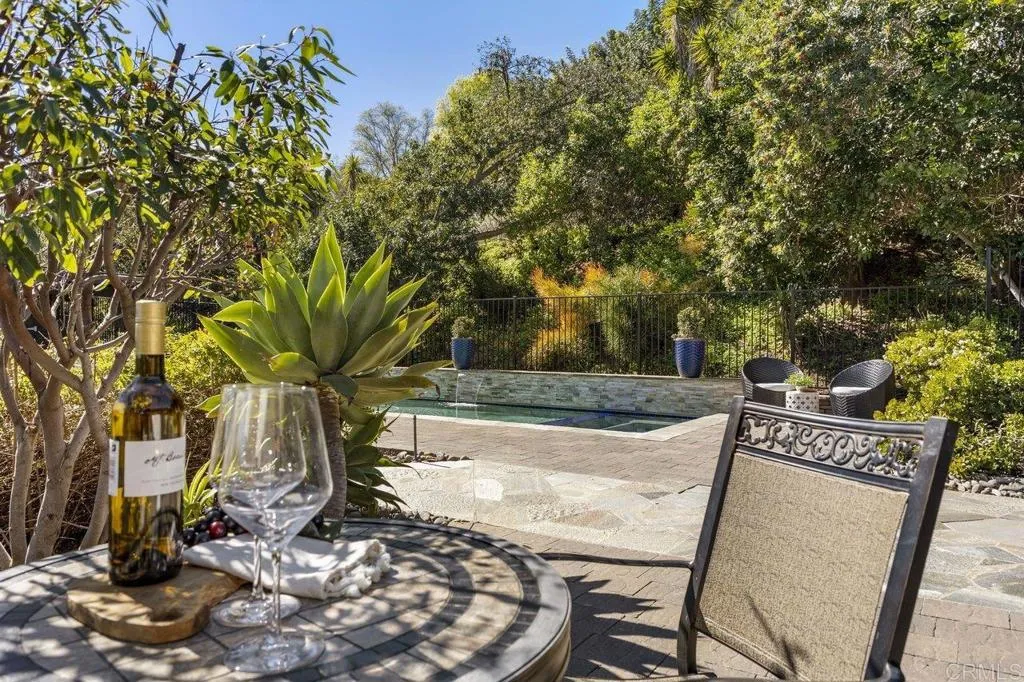 639 Valley Drive