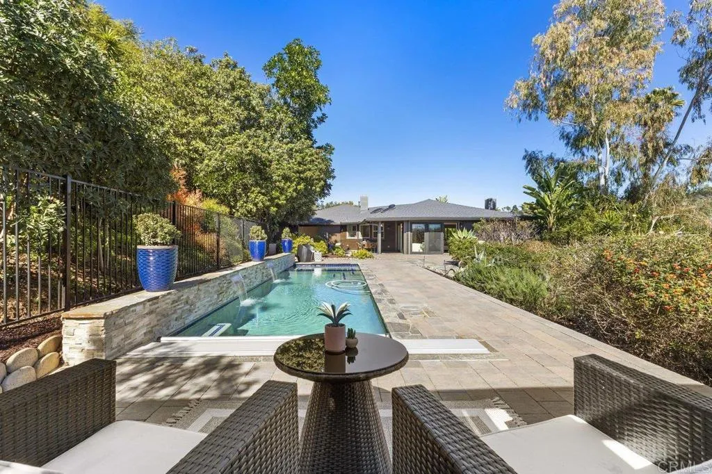 639 Valley Drive