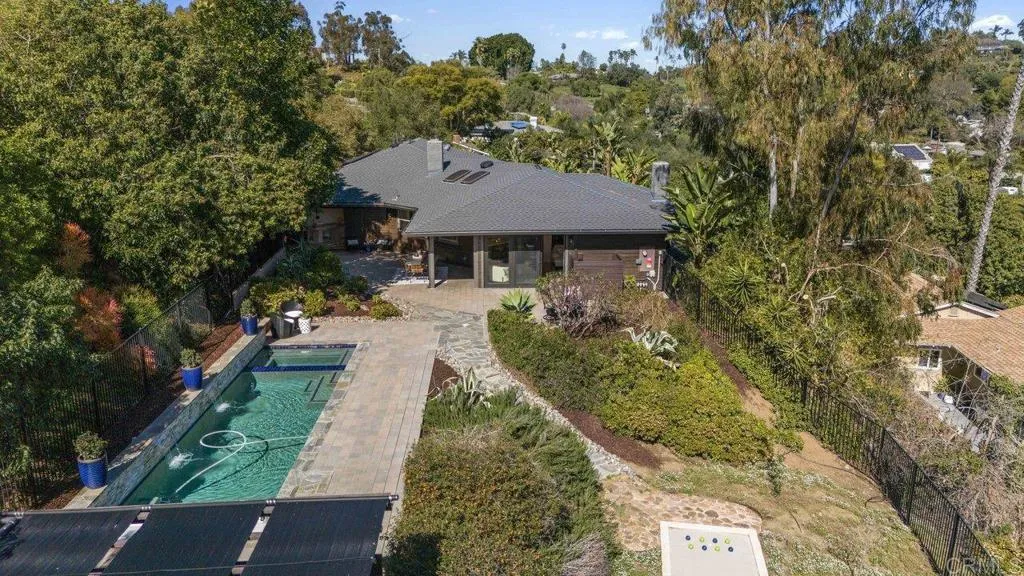 639 Valley Drive
